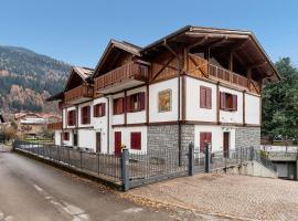 Jack Apartment In Pinzolo Center, hotel in Pinzolo