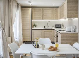 Bright Apartments Near Farnham Castle by StayStayStay, hotel v destinaci Farnham