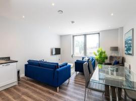 #94 Lux Crosby Gardens Apartment - 10 mins to Crosby Beach - Sleeps 4 - " Perfect for Business travelers and Small Families - Free Parking", hotel in Waterloo