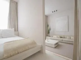 Luxurious 1BR Apartment with Parking