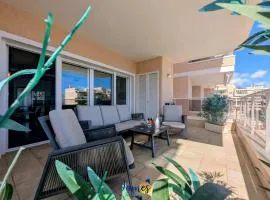 Tropical 3BR Oasis with Pool EB17