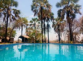 Royal South Luangwa Safaris Lodge, hotel di Mfuwe