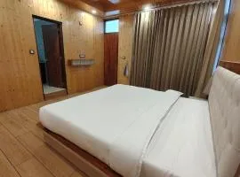 Golden Pine Suites Kasauli