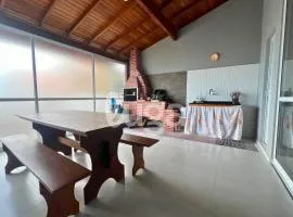 LUGA: Casa Sol ampla a 350m da praia em Laguna