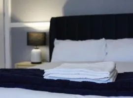 Hayy Contractor House 5 Bedroom Huddersfield Sleeps 18