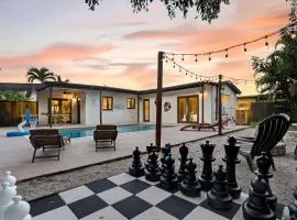 Hollywood 4BR Home with Private Heated Pool