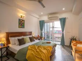 LiveAway Rishikesh, Laxman Jhula by PACK