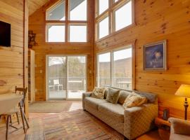 Trails and Streams On-Site Wardensville Escape!, hotel a Lost City