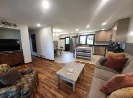 The Groveland Cottage