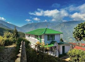 Mim Tea Estate Residency A 1920 Heritage Darjeeling Tea Garden Home, cottage in Sukhia Pokhari