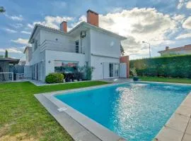 Vita Portucale ! Aroeira 4 Bdr Pool & Golf Retreat