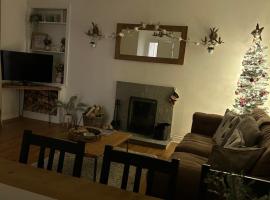 Daisy Cottagee, hotel in Alyth