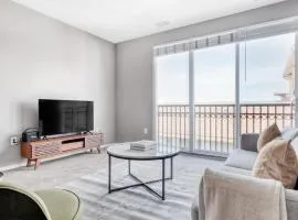 Santana Row 2BR w Pool Garage 10 min to Google SFO-914