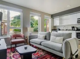 Blueground Overlake fitness center nr Park SEA-897