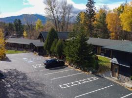 Adirondack Spruce Lodge、ウィルミントンのビーチ・ホテル