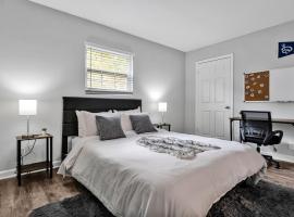 Pet Friendly Duke 1br - Near Hospital and Downtown، فندق في دورهام