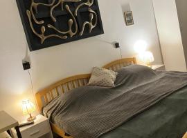 Lumiēre Studio 1, hotel i Sfântu Gheorghe