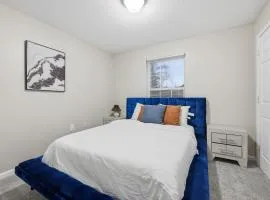 Modern Highland Park 2BR 2BA Stay