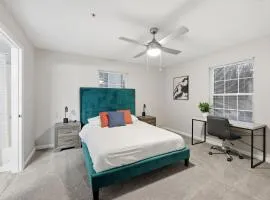 Stylish Highland Park 2BR 2BA Stay