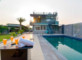 The Hill's Stay | 3BHK Villa | Dancenter, hotel in Kishangarh