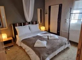 Twin Peaks Retreat by Ski Alure