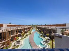 Apartamentos em Cond. com Piscina em Frente à Praia - NVB