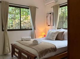 Villea Frangipani Near Airport, Hotel in Mahé