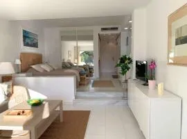 Large Studio 400m From The beach