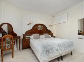 Awangardia Kołobrzeg by Solarento