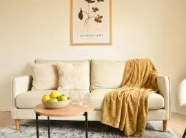 MILPAU Bottrop 2 - Premium-Apartment - 4 Personen mit Queensize-Bett und Einzelbetten - Zentral, Nespresso und Smart-TV