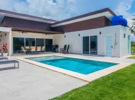 Entire Property - Triskele Retreat