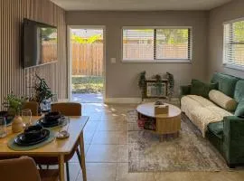 20 Off The Jungle House 10 min Beach & FLL Airport