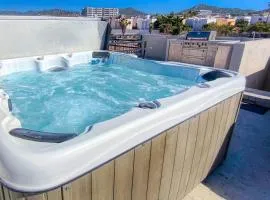 Beautiful Home with private rooftop and jacuzzi.