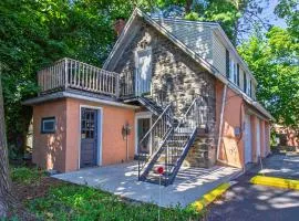 Comfy 1 Br Hide Away Apt W Garage Parking