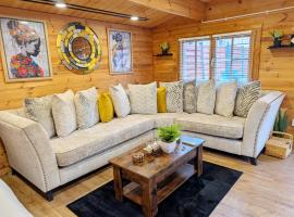 Log Cabin, hotel in Rainham