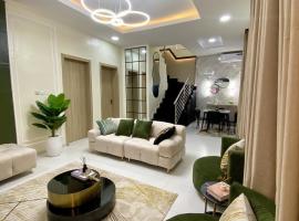 Bomo Apartment, hotel din Ikota