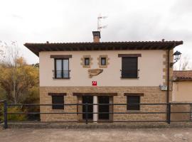 Apartamentos Virgen de Tironcillo, Hotel in Cuzcurrita-Río Tirón