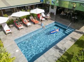 Luxury Apartments Nauyaca by Paradiselodge, hotel com piscina em Platanillo