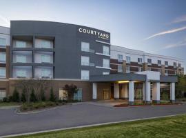 Courtyard by Marriott Starkville MSU at The Mill Conference Center, ξενοδοχείο σε Starkville