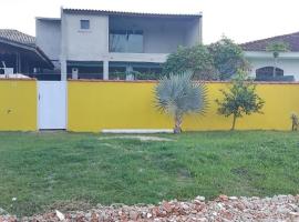 Temporada Casa em Pontal do Sul, hotelli kohteessa Pontal do Paraná