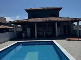 2 dormitórios com ar-condicionado, Wi-Fi e churrasqueira