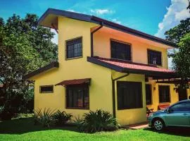 Valle del Arenal House Family Home in La Fortuna