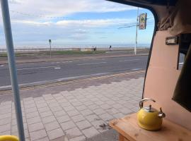 Sea View Camper Van，位于布莱克浦的酒店