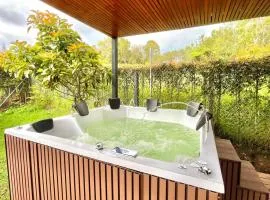 Casa Moderna en el Bosque Jacuzzi y Deck Privado
