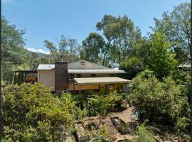 Food Forest Retreat, hotel v destinaci Jamieson