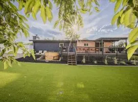 Family, Group & Pet Friendly, Hot Tub, Game Room!