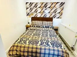 Enjoy the comfort at self-contained studio with free Parking - near Luton airport