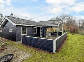 Modern Villa with Sauna Retreat, hotel in Fjellerup