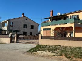 Relaxing Getaway near Adriatic Sea, hotel a Loborika