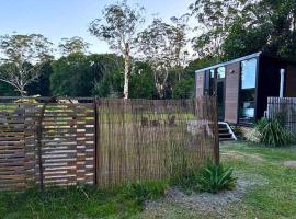 The Stables by Tiny Away, glampingplads i Palmwoods
